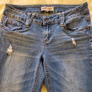 Dollhouse Distressed Crop Jeans, Size 7